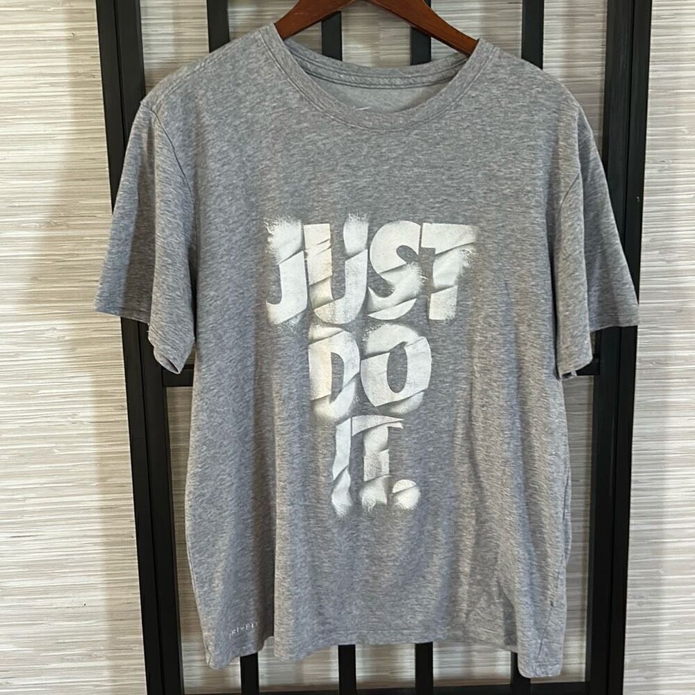 Nike men's heather Gray just do it T-shirt size L